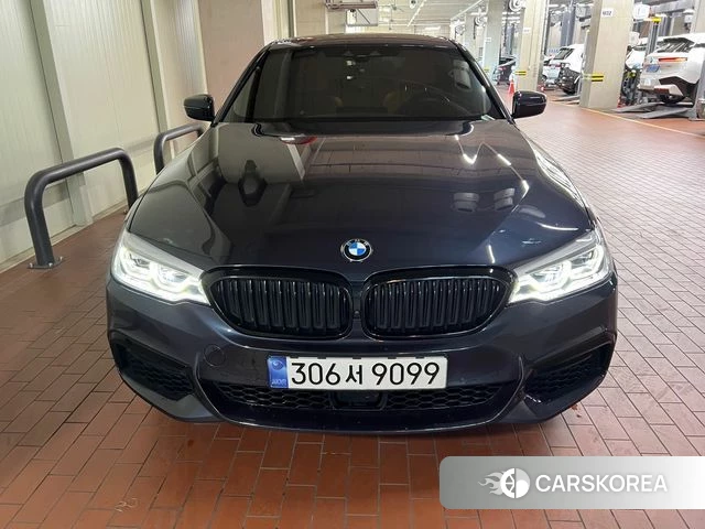 BMW 5 Series (G30) 2020 Черный из Кореи