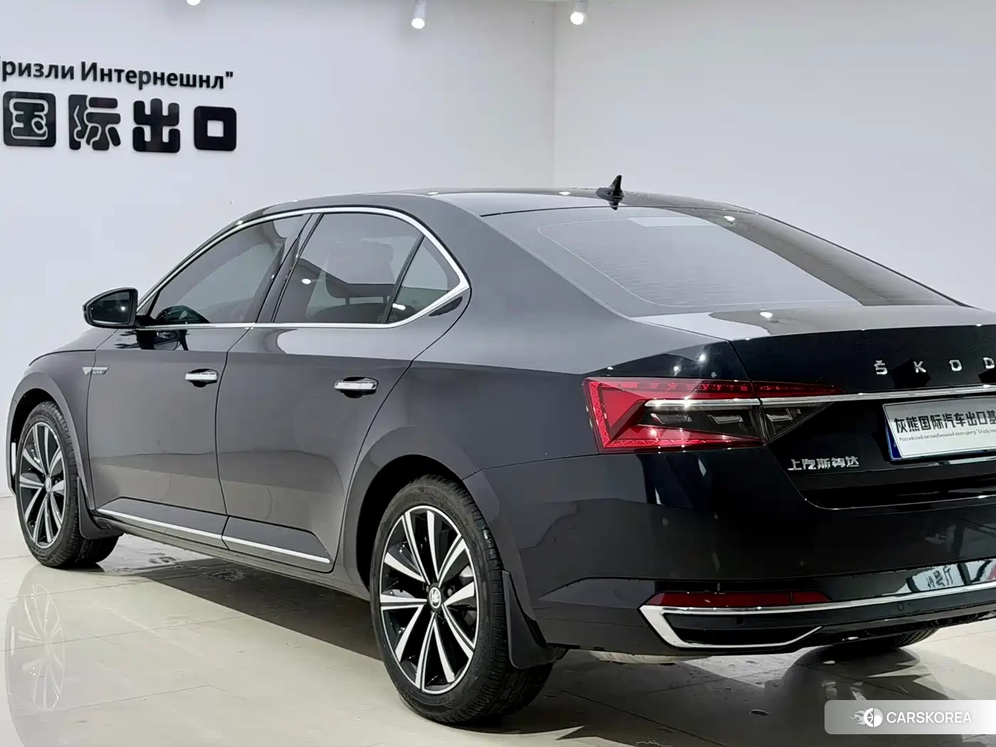 Skoda Superb 2024 Черный из Китая