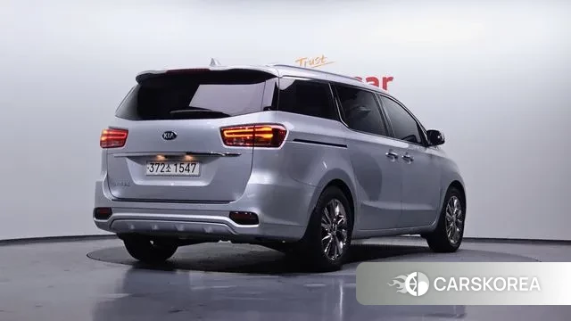Kia The New Carnival 2020 Серебристо-серый из Кореи