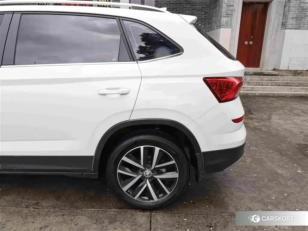Skoda Kamiq 2024 Белый из Китая