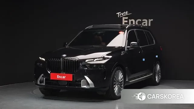 BMW X7 (G07) 2023 Черный из Кореи