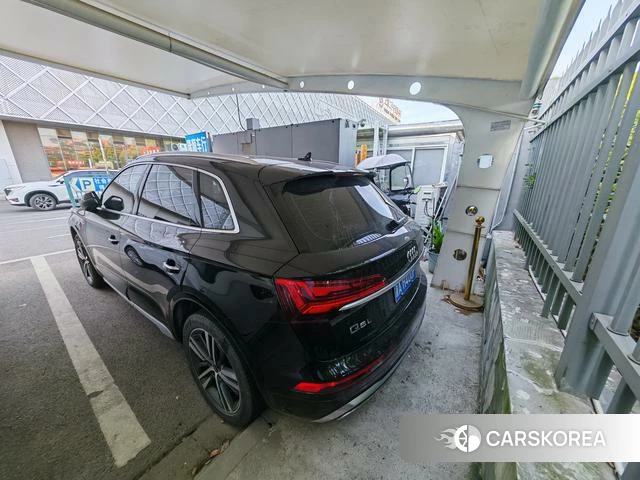 Audi Q5L 2022 Черный из Китая