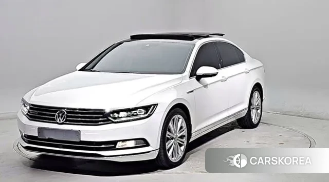 Volkswagen Passat GT (B8) 2018 Белый из Кореи