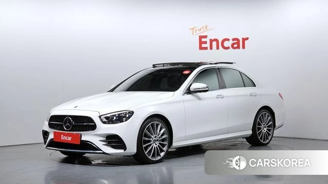 Mercedes-Benz E-Class W213 2021 Белый из Кореи
