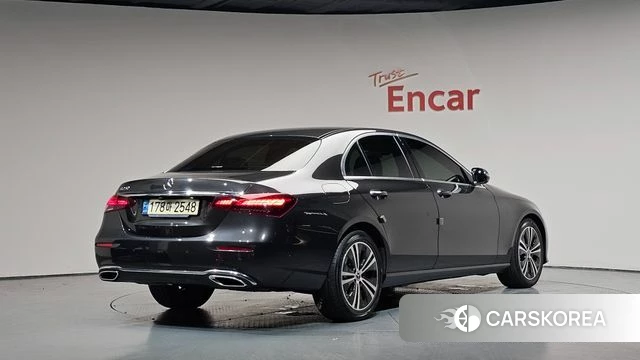 Mercedes-Benz E-Class W213 2021 Серый из Кореи