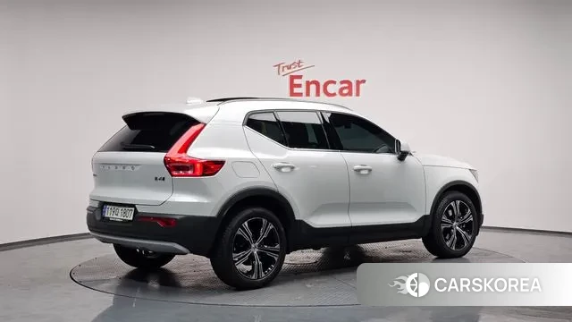 Volvo XC40 2021 Белый из Кореи