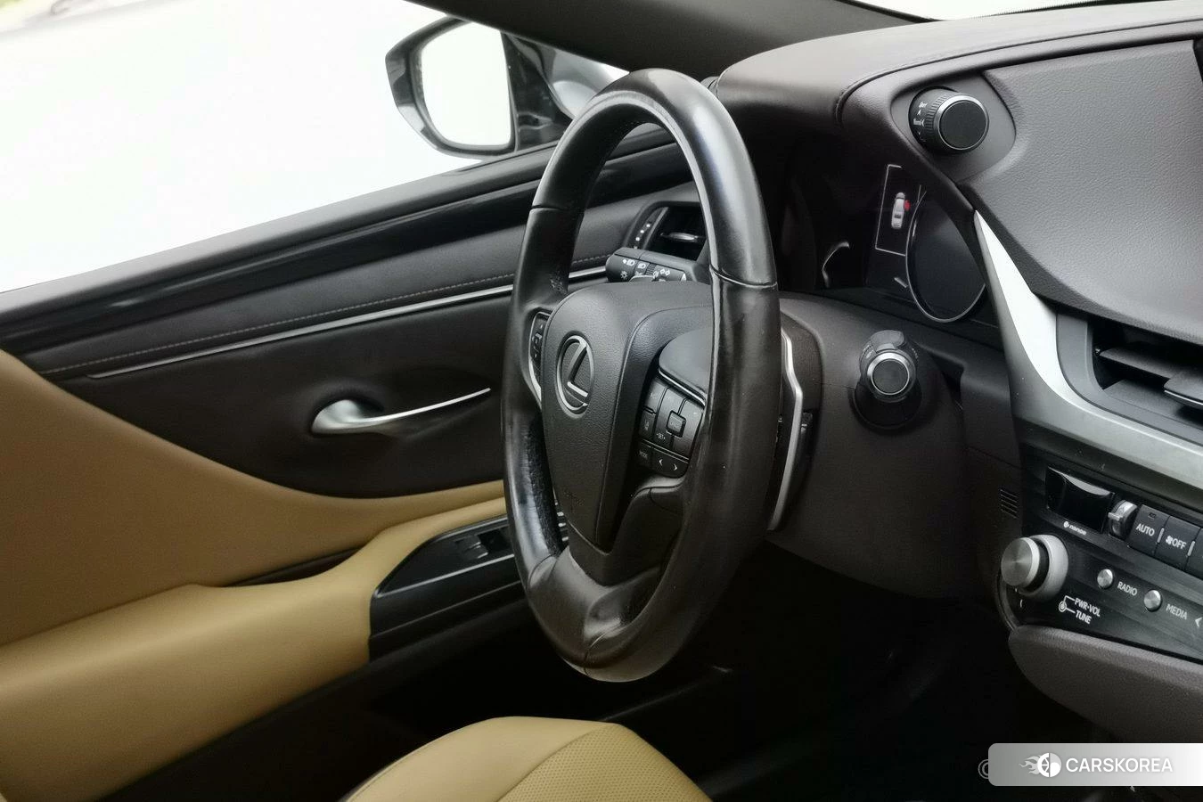 Lexus ES 2019 Темно-серый из Китая