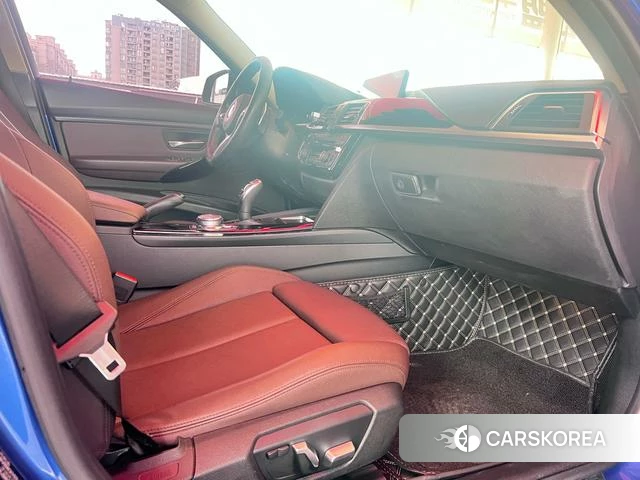 BMW 3 series 2019 Синий из Китая