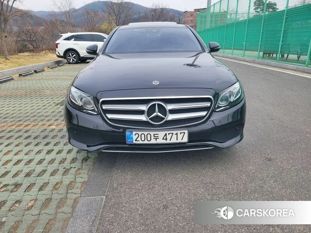 Mercedes-Benz E-Class W213 2019 Черный из Кореи