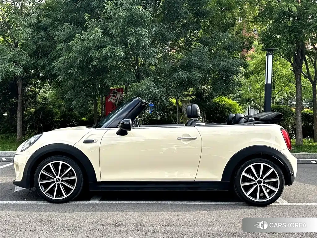 MINI Cooper 2019 Yellow/orange из Китая