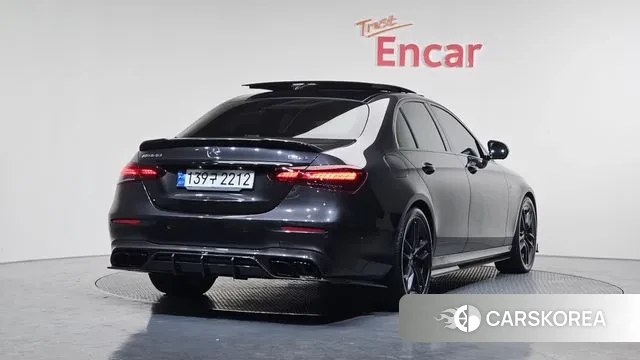 Mercedes-Benz E-Class W213 2022 Серый из Кореи