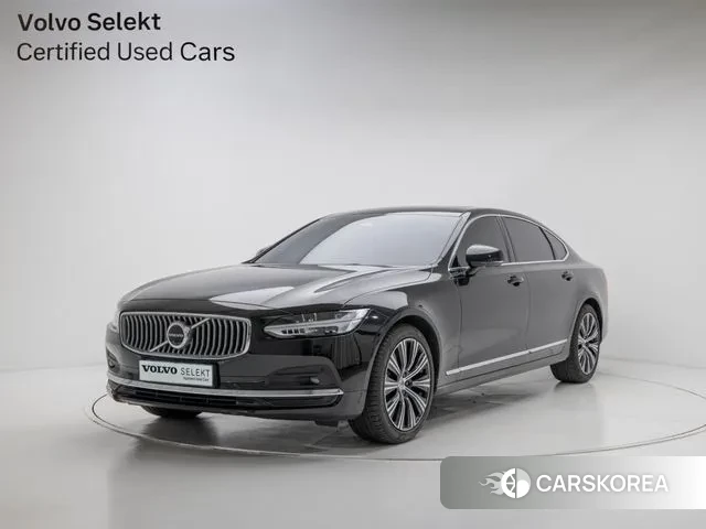 Volvo S90 2024 Черный из Кореи