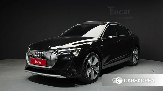 Audi e-Tron 2022 Черный из Кореи