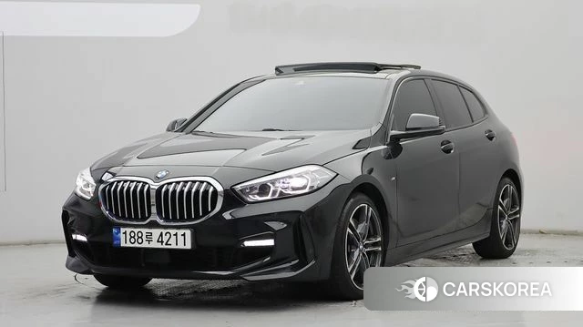BMW 1 Series (F40) 2023 Черный из Кореи
