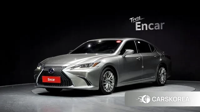 Lexus ES300h 7th generation 2021 Серебристо-серый из Кореи