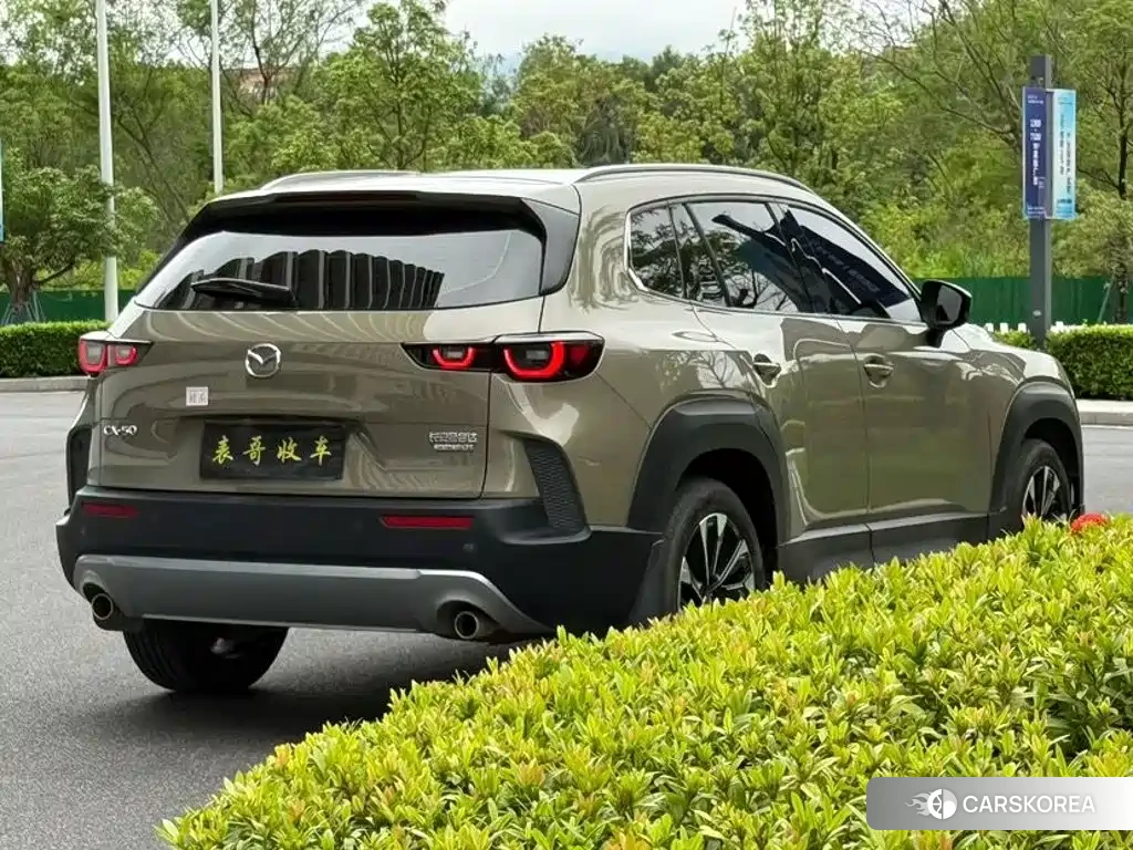 Mazda CX-50 2024 Champagne/brown из Китая