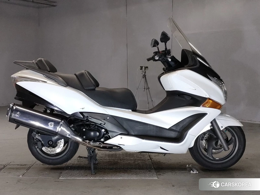 Проданный Honda SILVER WING 600 GT 2010 из Японии