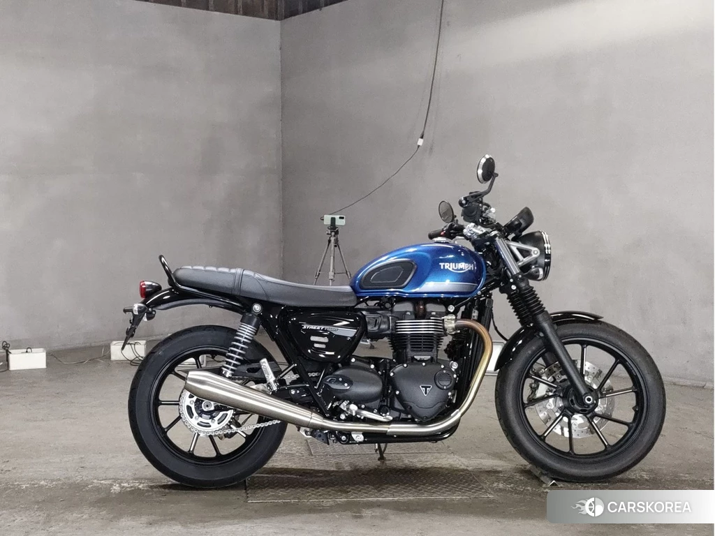 Проданный Triumph STREET TWIN 2022 из Японии, фото 2