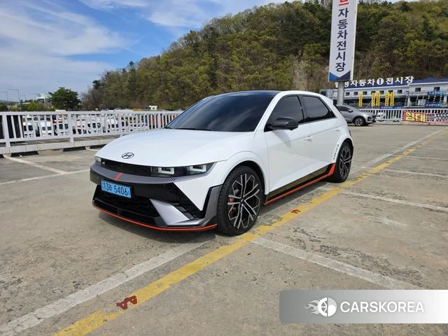 Hyundai Ionic 5 2024 Белый из Кореи