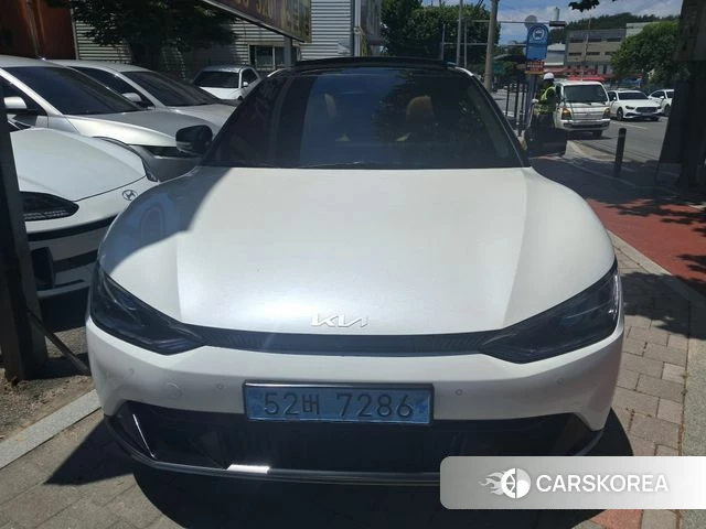 Kia EV6 2024 Белый из Кореи