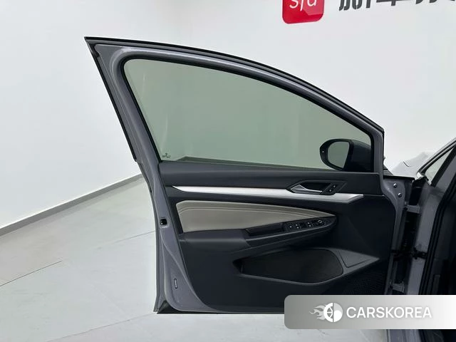 Volkswagen Golf 2021 Темно-серый из Китая
