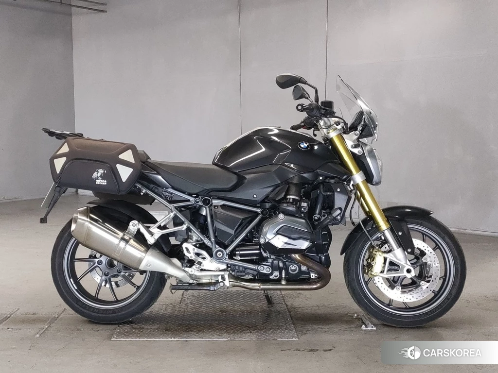 Проданный BMW R1200R 2016 из Японии