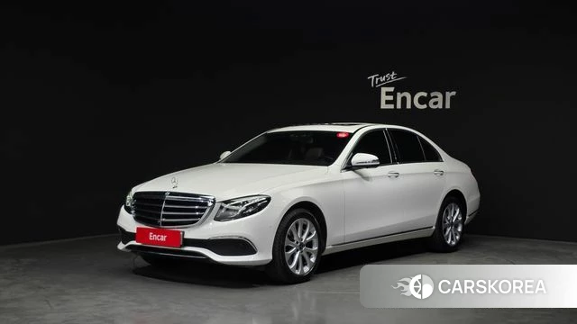 Mercedes-Benz E-Class W213 2019 Белый из Кореи
