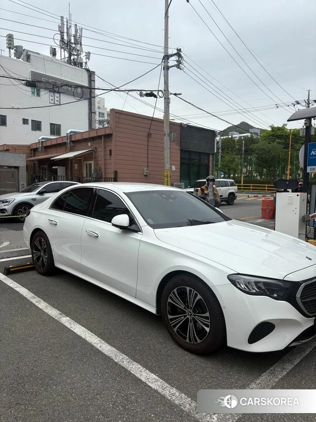 Mercedes-Benz E-Class W214 2024 Белый из Кореи