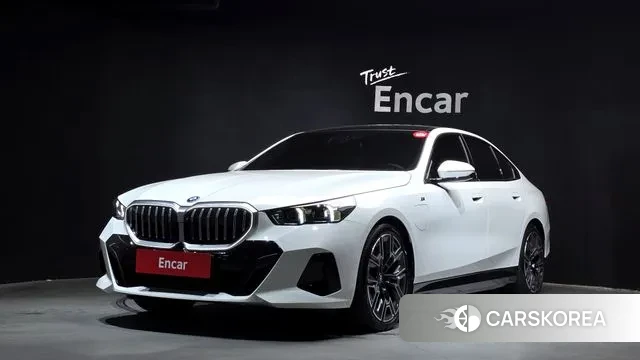 BMW 5 Series (G60) 2024 Белый из Кореи