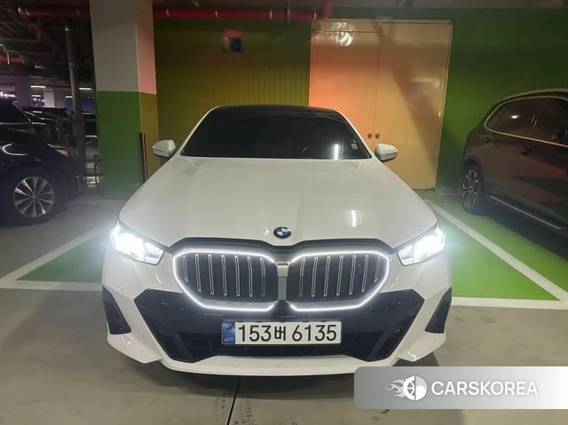 BMW 5 Series (G60) 2024 Белый из Кореи