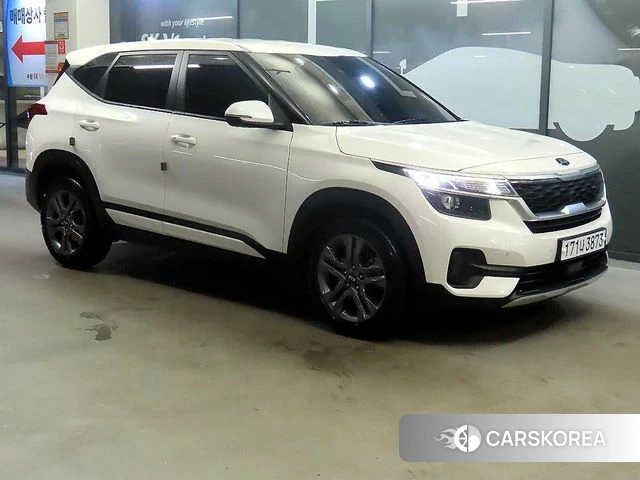 Kia Seltos 2019 Белый из Кореи