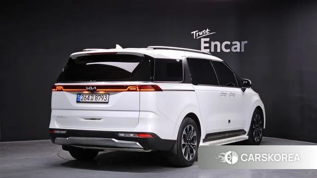 Kia Carnival 4th generation 2023 Белый из Кореи