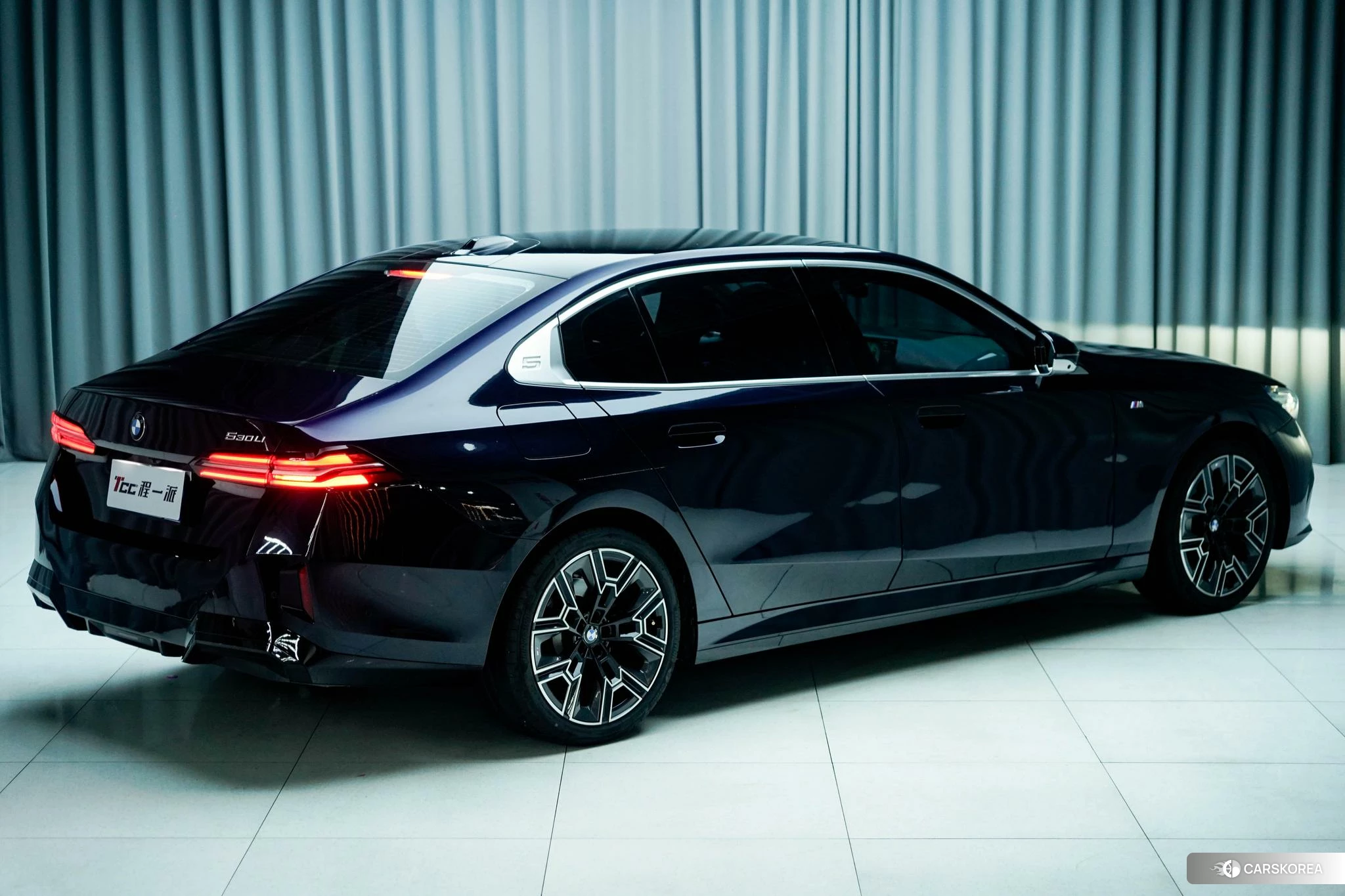 BMW 5 series 2024 Черный из Китая