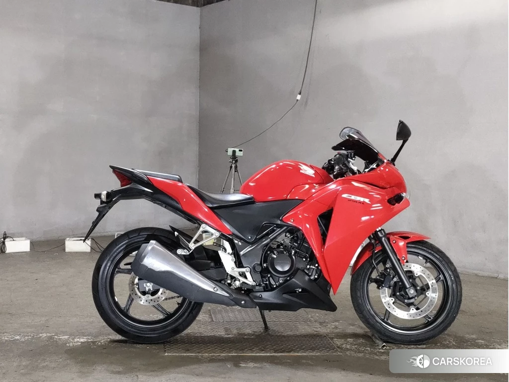 Проданный Honda CBR250R 2013 из Японии