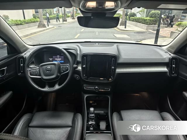 Volvo XC40 2024 Белый из Китая