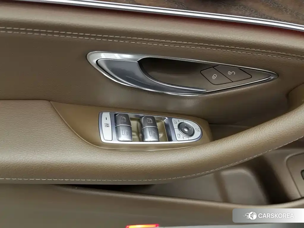 Mercedes-Benz E-Class 2022 Черный из Китая, фото 2