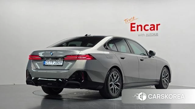 BMW 5 Series (G60) 2026 Серый из Кореи