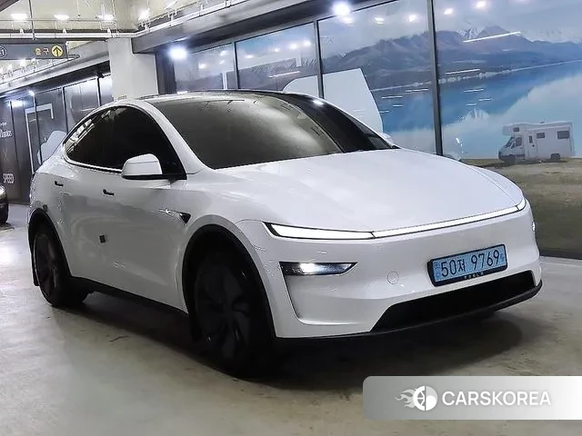 Tesla Model Y 2025 Белый из Кореи