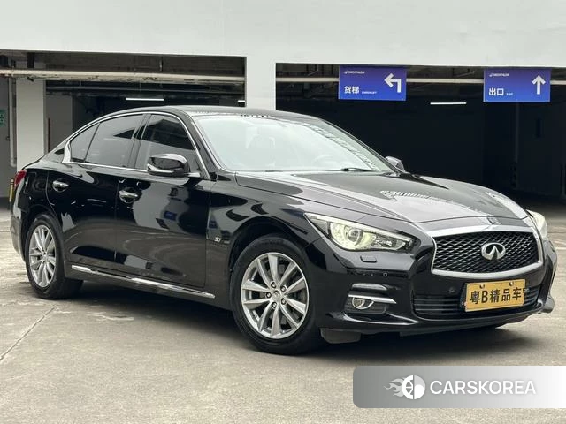 Infiniti Q50L 2018 Черный из Китая