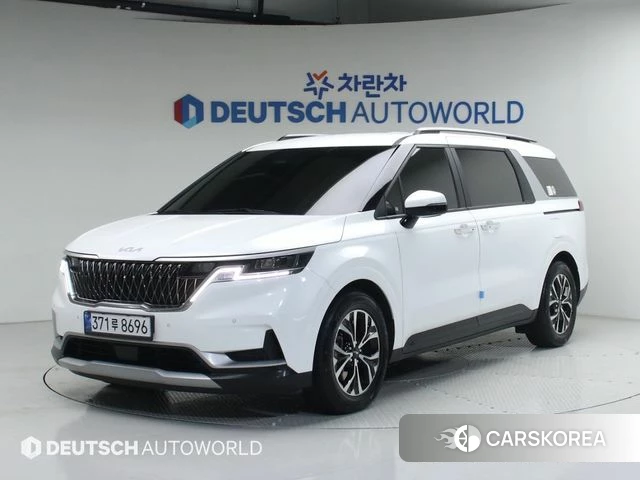 Kia Carnival 4th generation 2023 Белый из Кореи