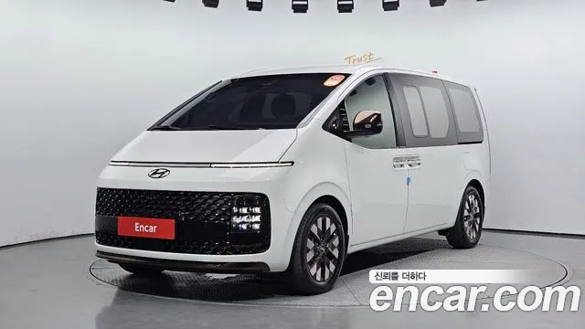 Hyundai Staria 2023 Белый из Кореи