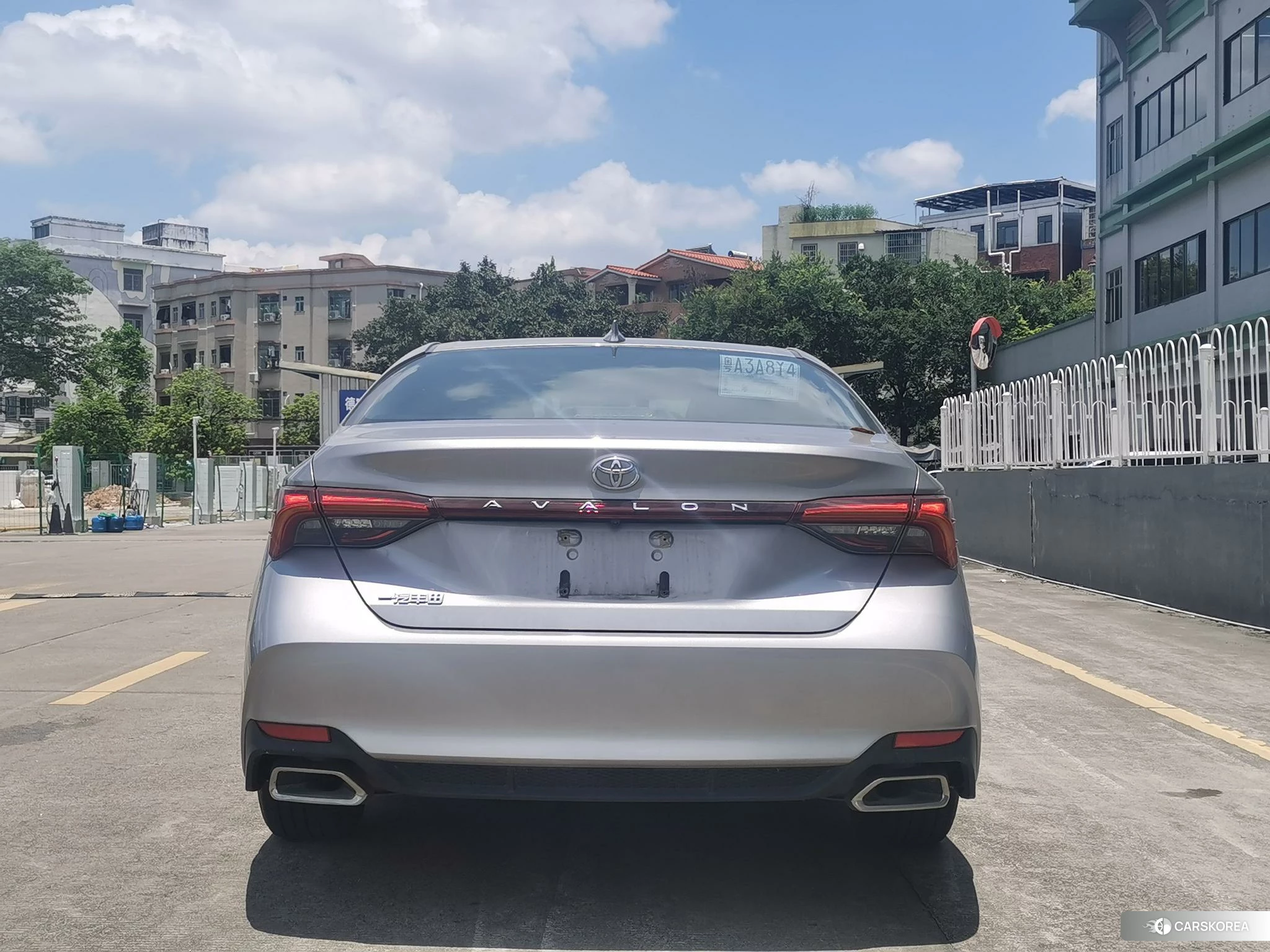 Toyota Asian dragon 2022 Серебристо-серый из Китая