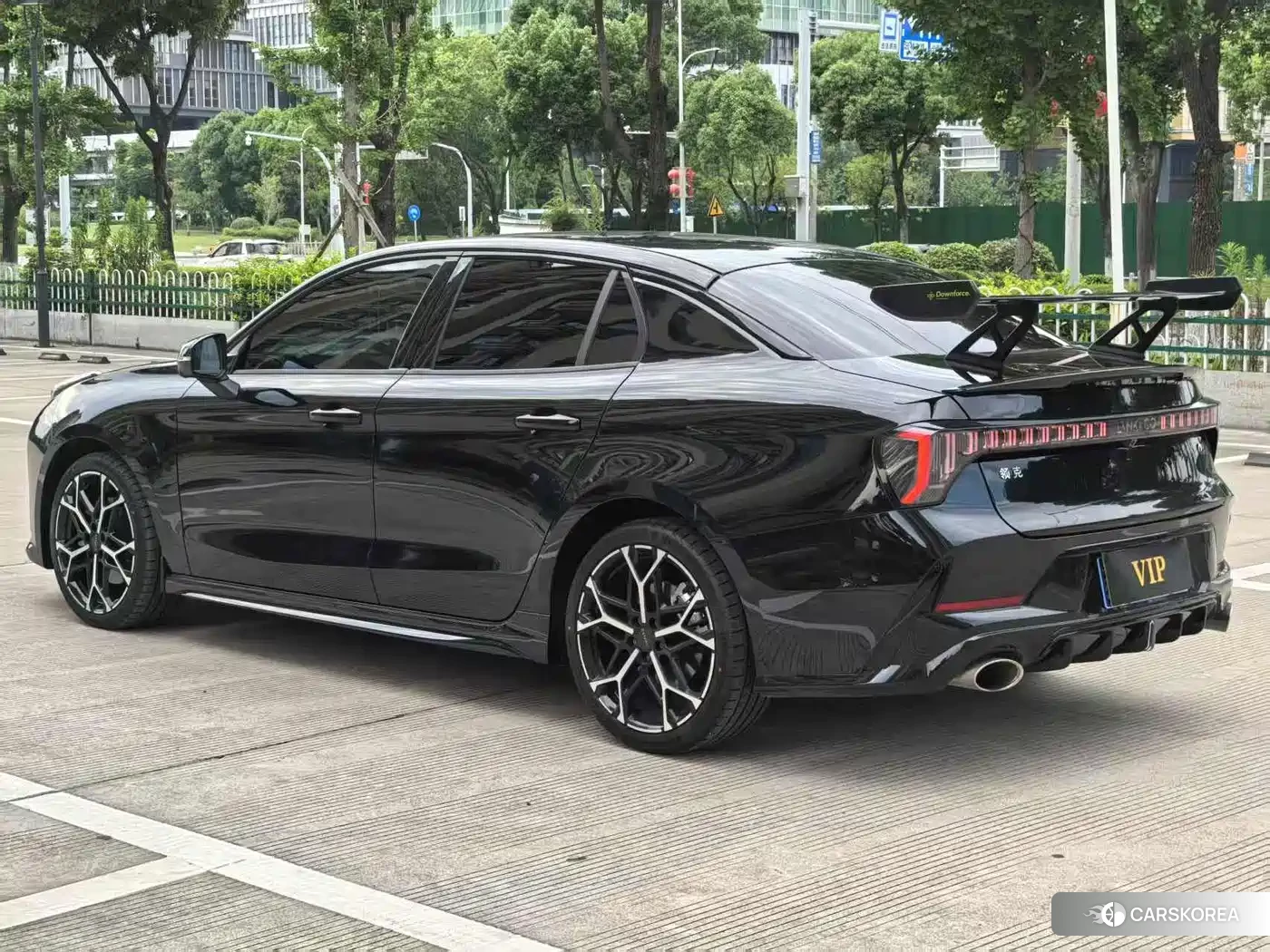 Lynk 03 2026 Черный из Китая