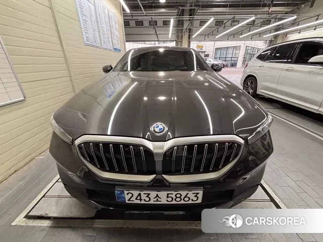 BMW 5 Series (G60) 2025 Черный из Кореи