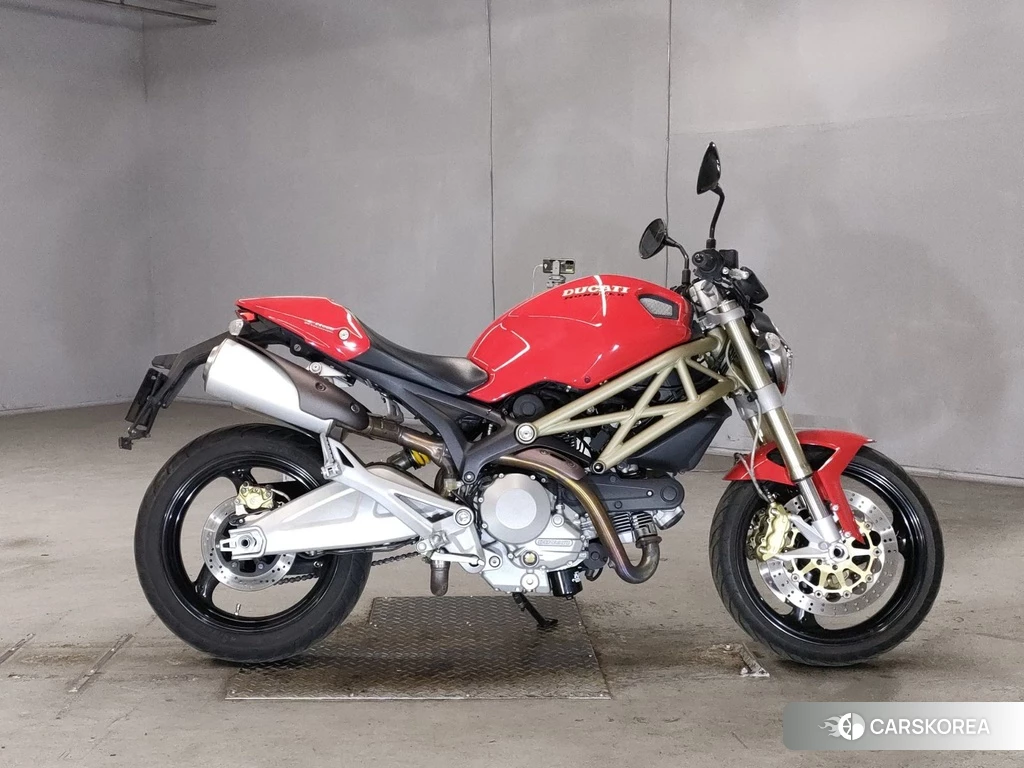 Проданный Ducati MONSTER 696 2012 из Японии