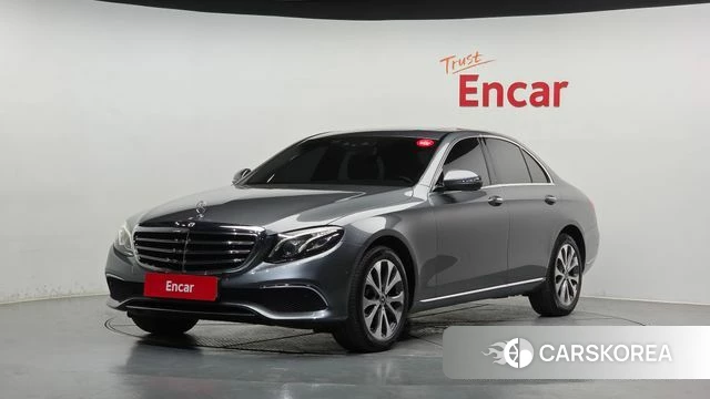 Mercedes-Benz E-Class W213 2018 Серый из Кореи