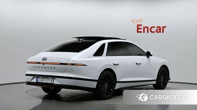 Hyundai Grandeur (GN7) 2023 Белый из Кореи