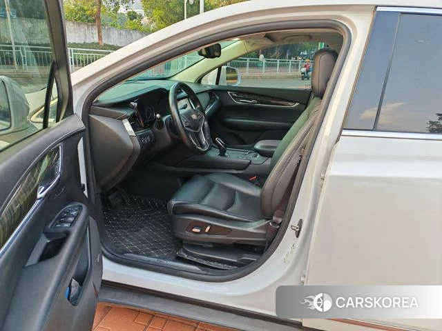 Cadillac XT5 2018 Белый из Китая