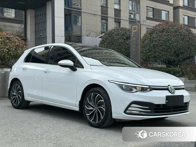 Volkswagen Golf 2022 Белый из Китая