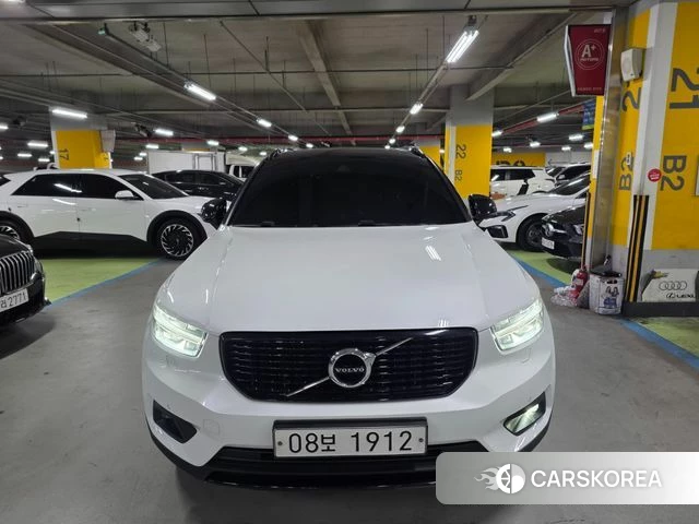 Volvo XC40 2018 Белый из Кореи